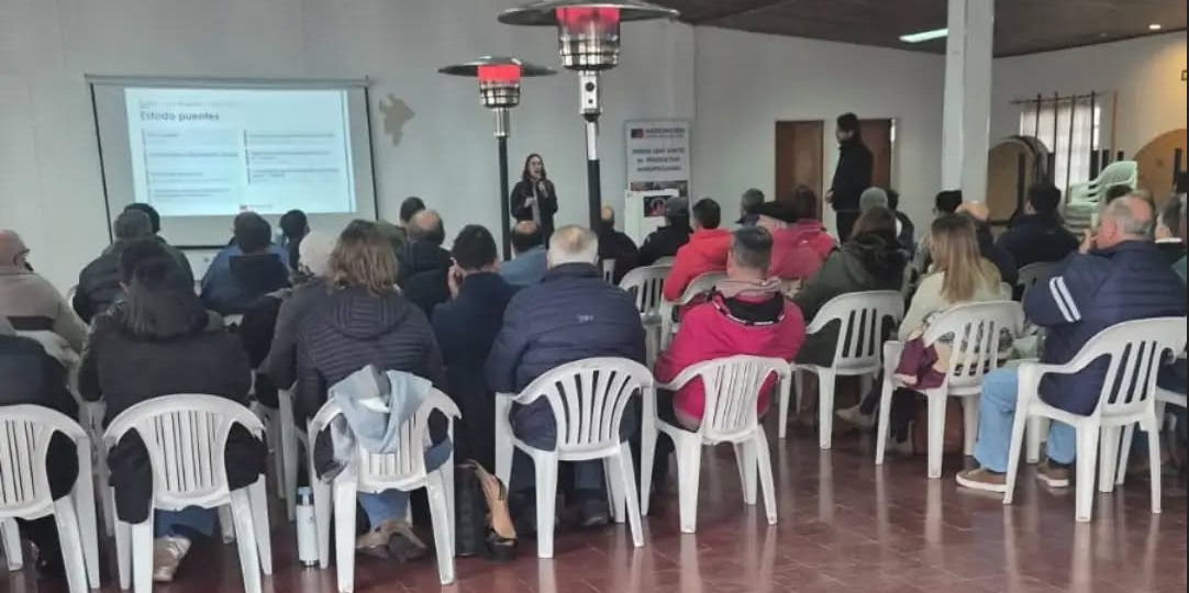 Productores rurales de Chivilcoy evaluaron alternativas frente al "bajo nivel" del mantenimiento de caminos