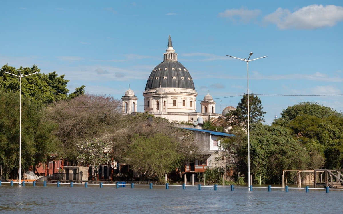 Crecida del Paraná en Corrientes: el río supera los 7 metros y hay más de 200 evacuados
