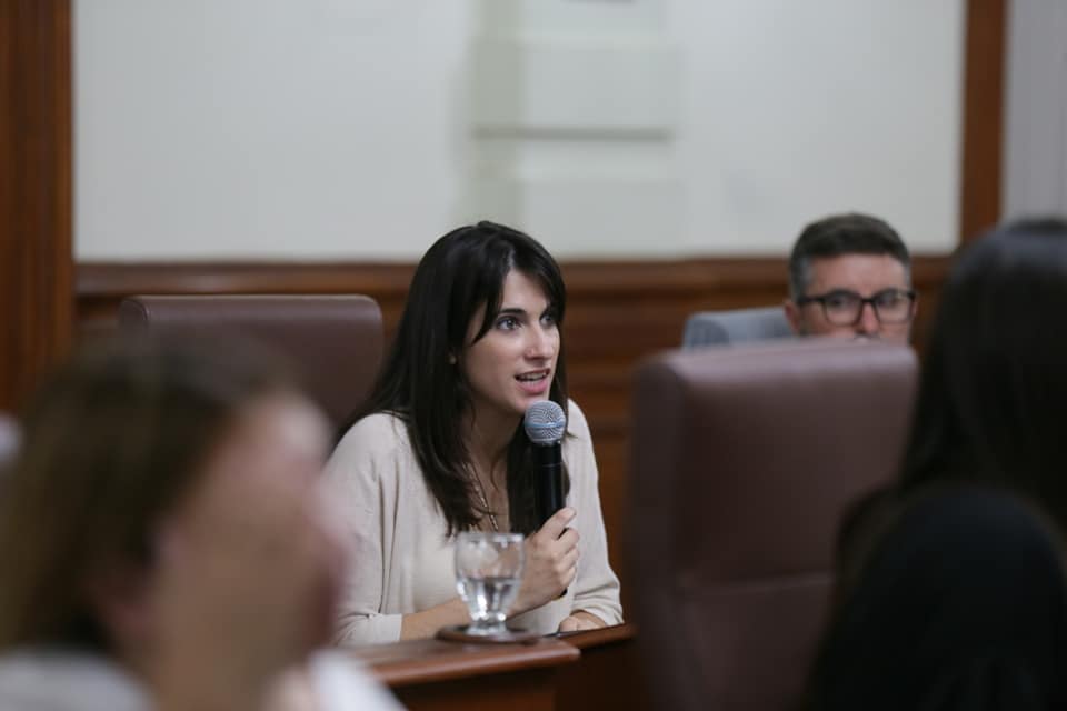Constanza Alonso
“No nos parece una locura querer leer la ordenanza, analizarla y discutirla”
