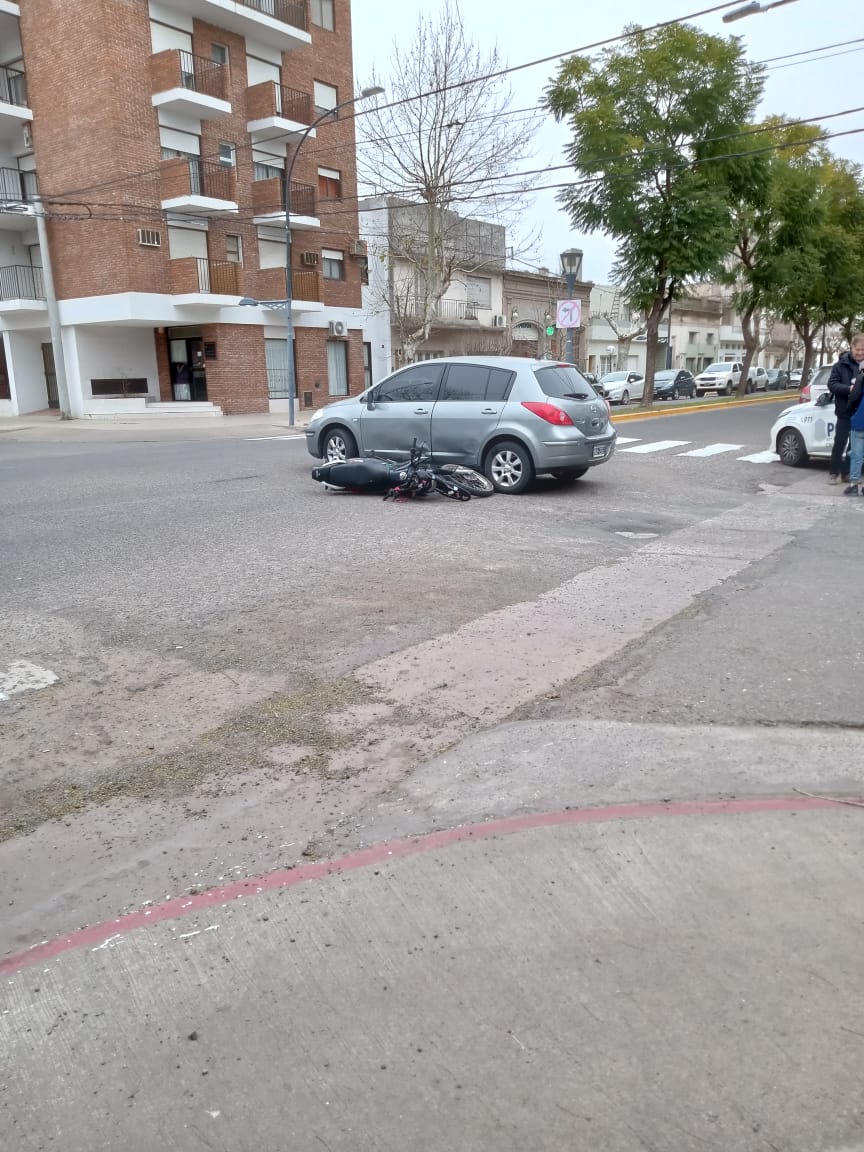 Choques con autos, motos y camionetas involucradas en diferentes sectores de la ciudad