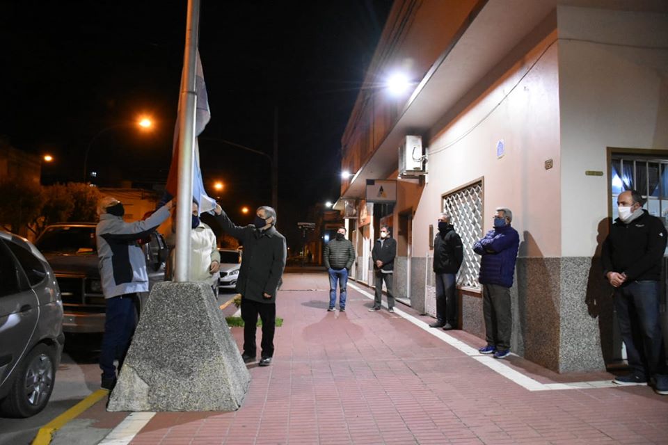 Acto Simbólico 
El intendente participó del 75° Aniversario de la Sociedad de Bomberos Voluntarios