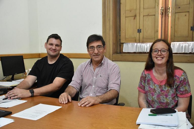Los reclamos municipales ya pueden realizarse por WhatsApp