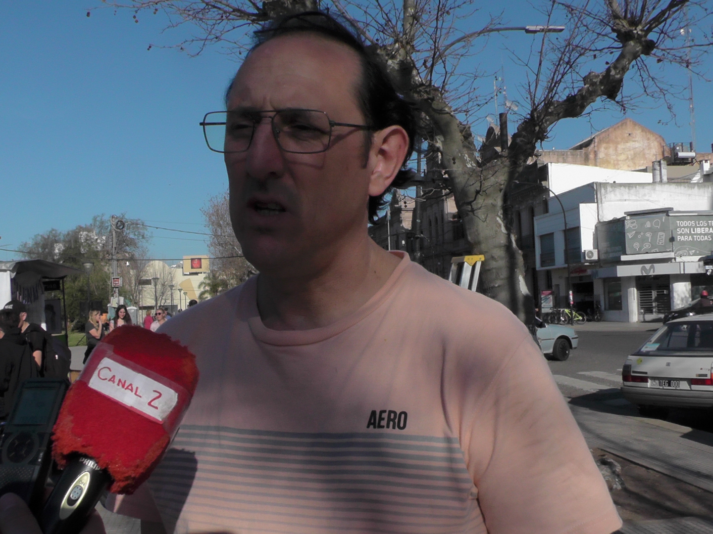 Armamos una feria con una amplia variedad de rubros, muy lindas artesanías