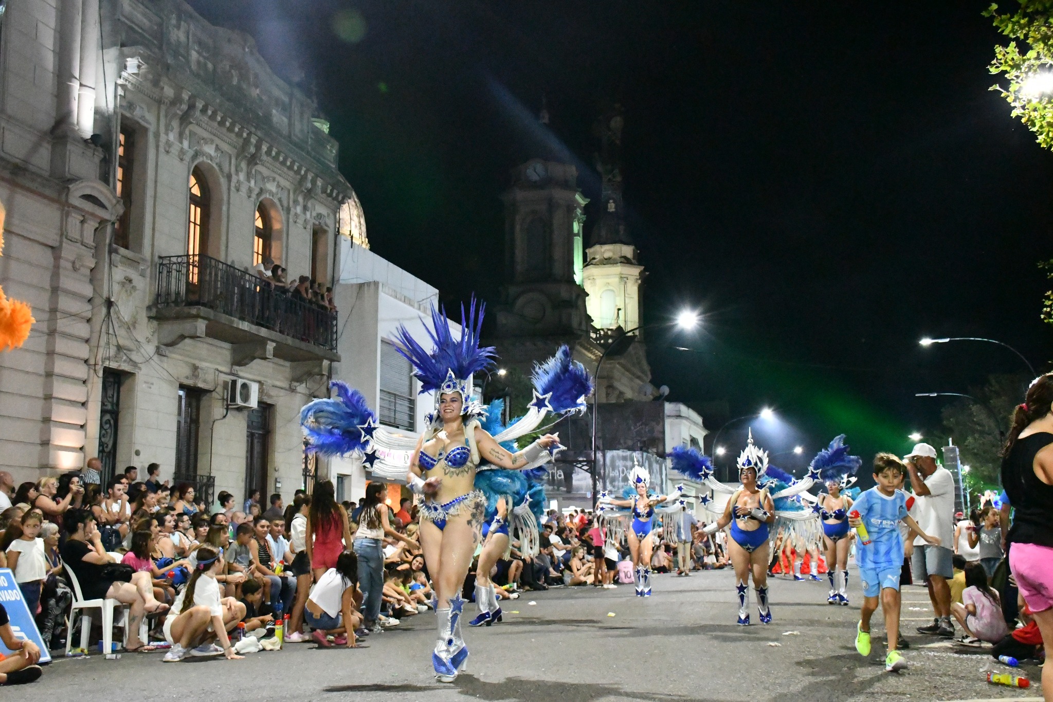 “Una vez más el Carnaval fue un éxito rotundo, alcanzando una multitudinaria convocatoria de público”, exclamaron desde el municipio.
