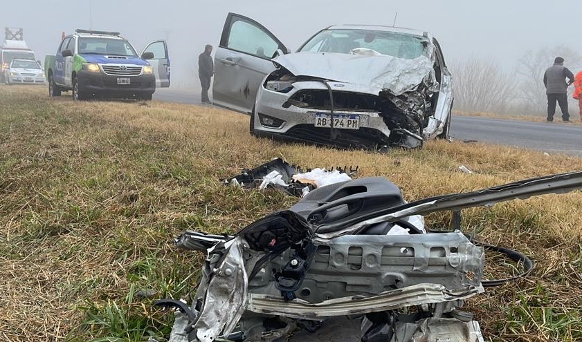 Choque en cadena sobre Ruta Nº 5 con una persona atrapada y auxiliada por Bomberos