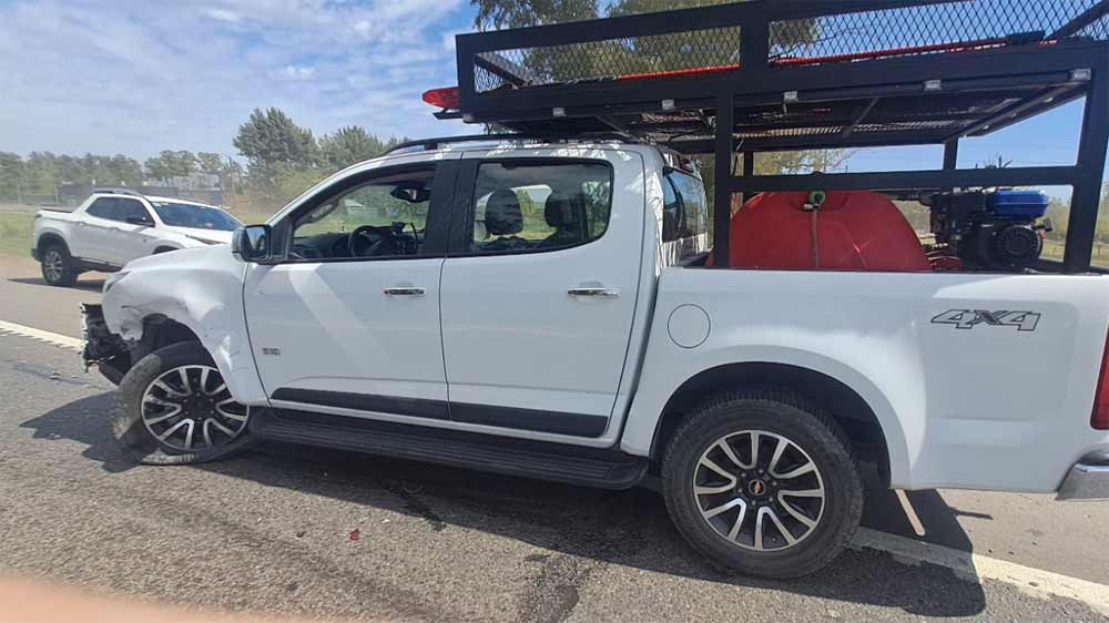 Cañuelas: una camioneta de bomberos protagonizó un choque en la Ruta 205