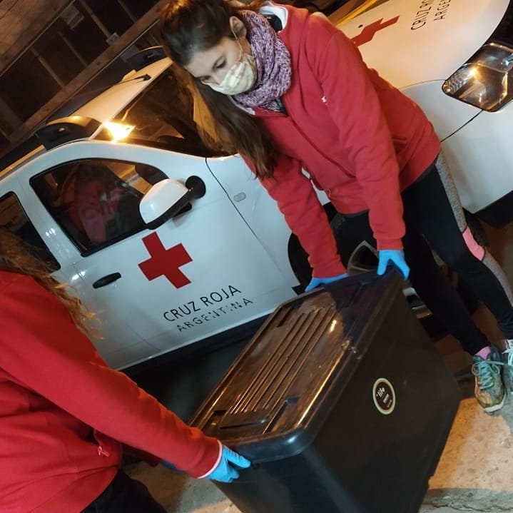 Solidaridad en la pandemia 
Cruz Roja filial Chivilcoy llega con ayuda humanitaria a los distintos b