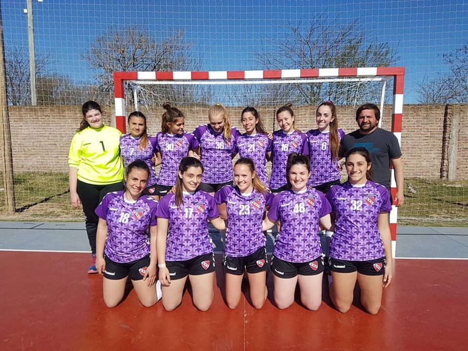 Handball

‘Súper’ e Independiente en la ‘A’, Estudiantes de Olavarría en la ‘B’, Bonifacia y Tapalqu