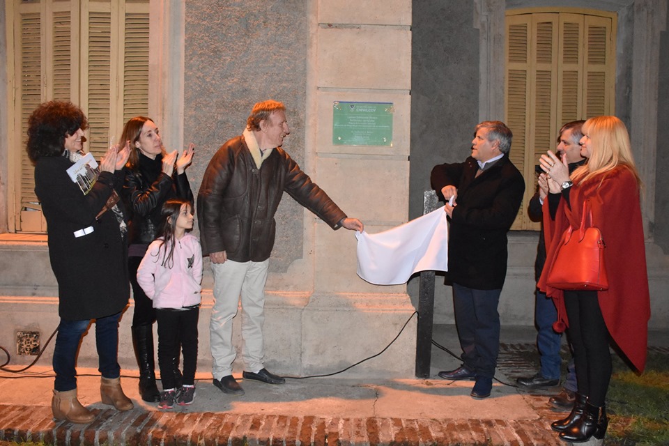 Moquehuá 
Acto por el 108º aniversario del nacimiento de Edmundo Rivero