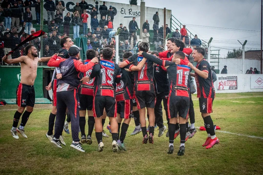 Colón y Florencio Varela abrirán la final del Torneo Apertura el próximo lunes