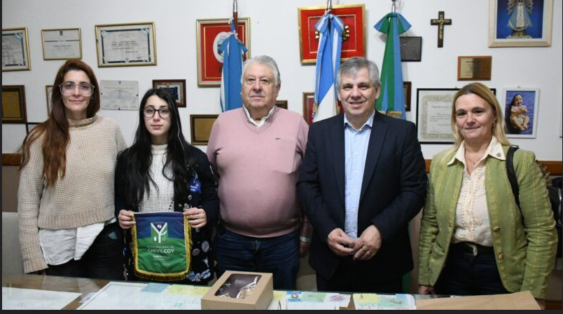 “Es muy enriquecedor el viaje el intercambio, quienes lo hicieron expresan que significó un antes y un después en sus vidas”