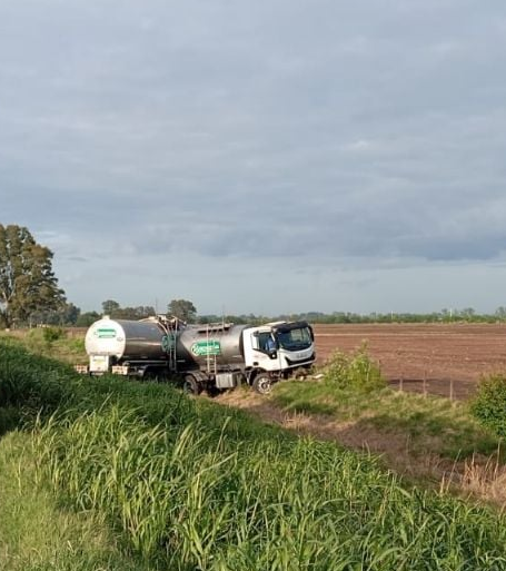 Despistó un camión de una empresa láctea que circulaba en el sentido Mercedes – 9 de Julio