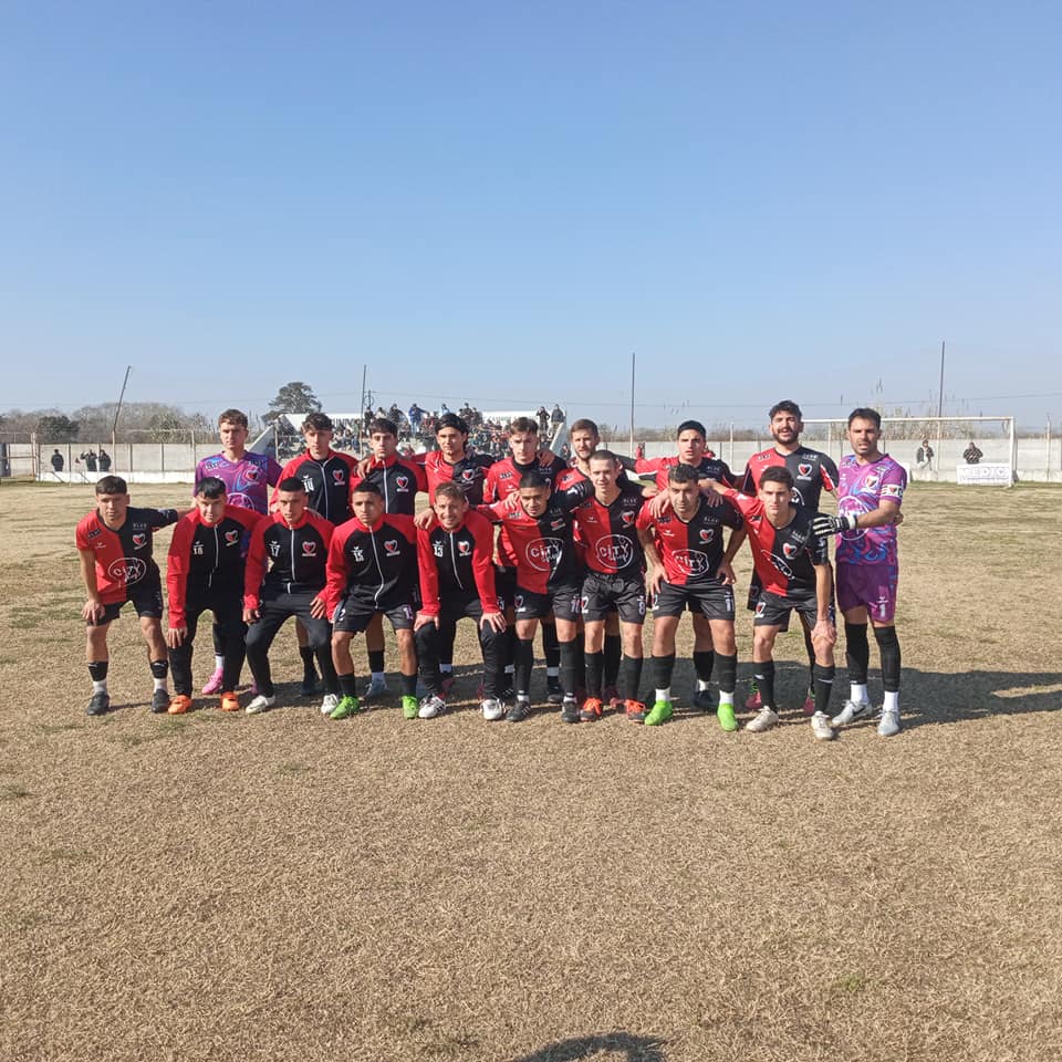 San Lorenzo de Alberti es tendencia y se convirtió en el único líder del Clausura, por eso tiene muchos seguidores cercanos.