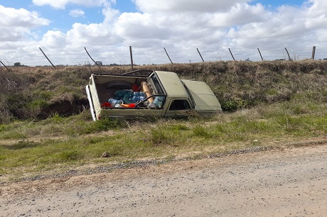 El conductor circulaba de Coronel Mom hacia Alberti. Fue trasladado al Hospital
