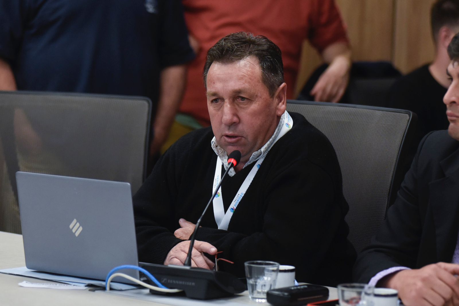 “Si el estado nos ayudaría a sostener las instituciones con las ventas de la producción que realizan los operarios podríamos colaborar para que tengan un mejor salario”