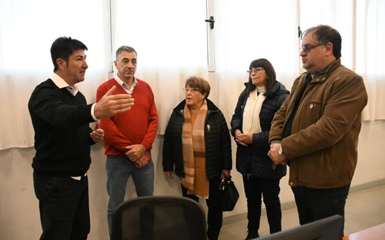 Visita de autoridades del Club de Leones al Centro de Monitoreo 911