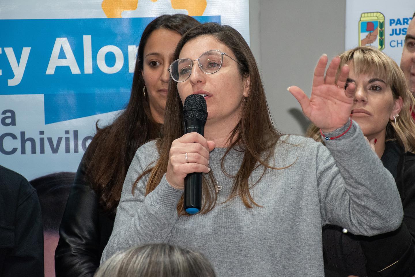 “No somos candidatos de coyuntura, no aparecemos en los años electorales únicamente"