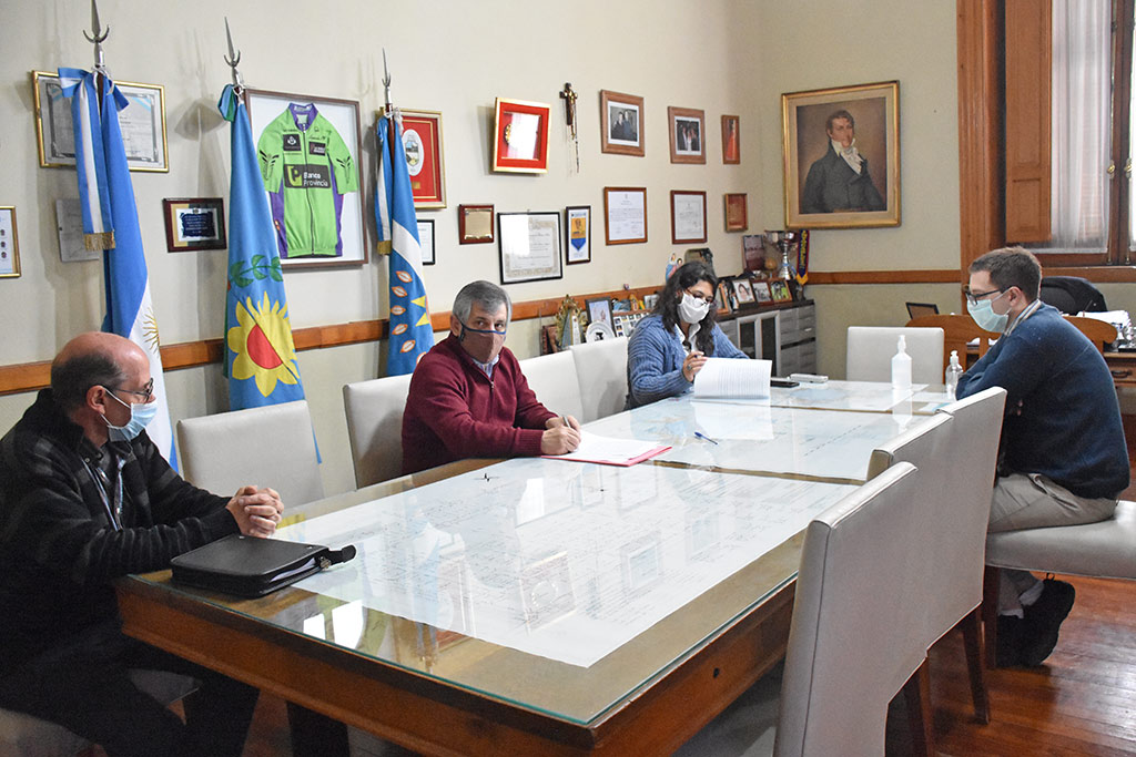 Extensión del Hospital
El Municipio firmó un convenio con el Sanatorio Chivilcoy, en el cual se acue