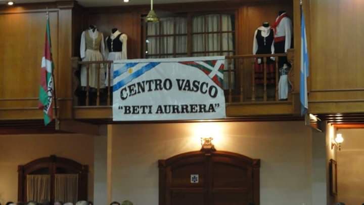 Centro Vasco
“Beti aurrera”