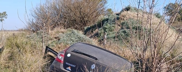 Despiste de automóvil en cercanías al Corralón Municipal