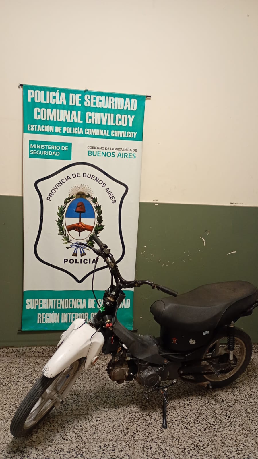 Aprehendieron a un adolescente que circulaba en una moto con números suprimidos
