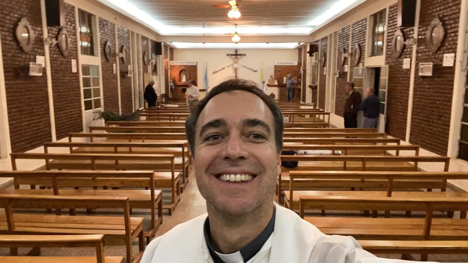 Padre Federico Lagoa
“Qué mejor que en estos tiempos, pedir la intercesión de San Pantaleón por noso
