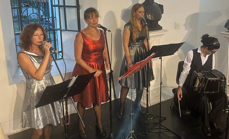 En Teatro El Chasqui, NoNiNas Tango propone ‘Un recorrido por la vida y obra de Astor Piazzolla contado por las mujeres que mejor lo conocieron’