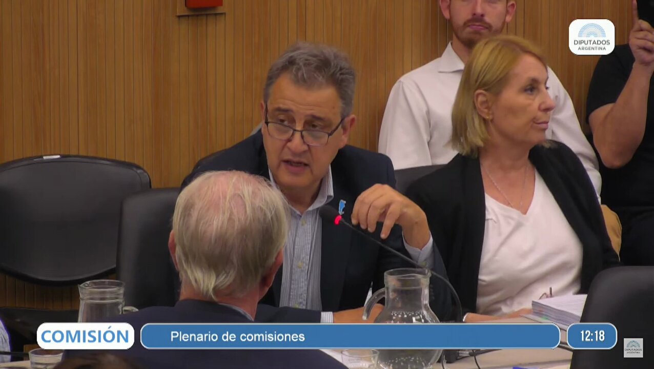 “Estamos proponiendo una reforma para modernizar el sistema electoral y es necesario tener en cuenta que no es la primera vez que habrá un cambio en ese sentido”