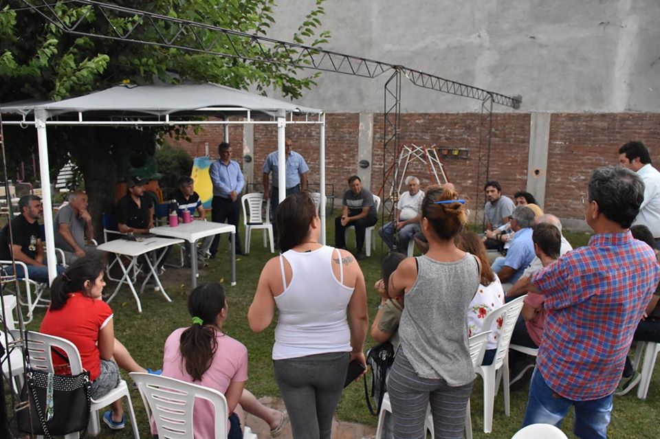 Problemática hídrica
Reunión con vecinos de la avenida Ortiz y Krause