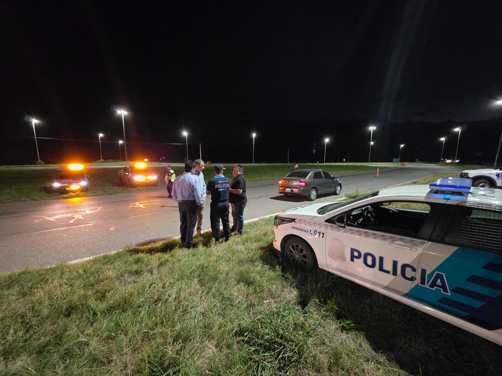 Megaoperativo policial en la intersección de las rutas 5 y 30