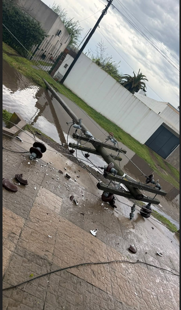 Copiosa lluvia, granizo y ráfagas de viento: provocaron cortes de luz por caída de postes y anegamiento en distintas arterias de la ciudad