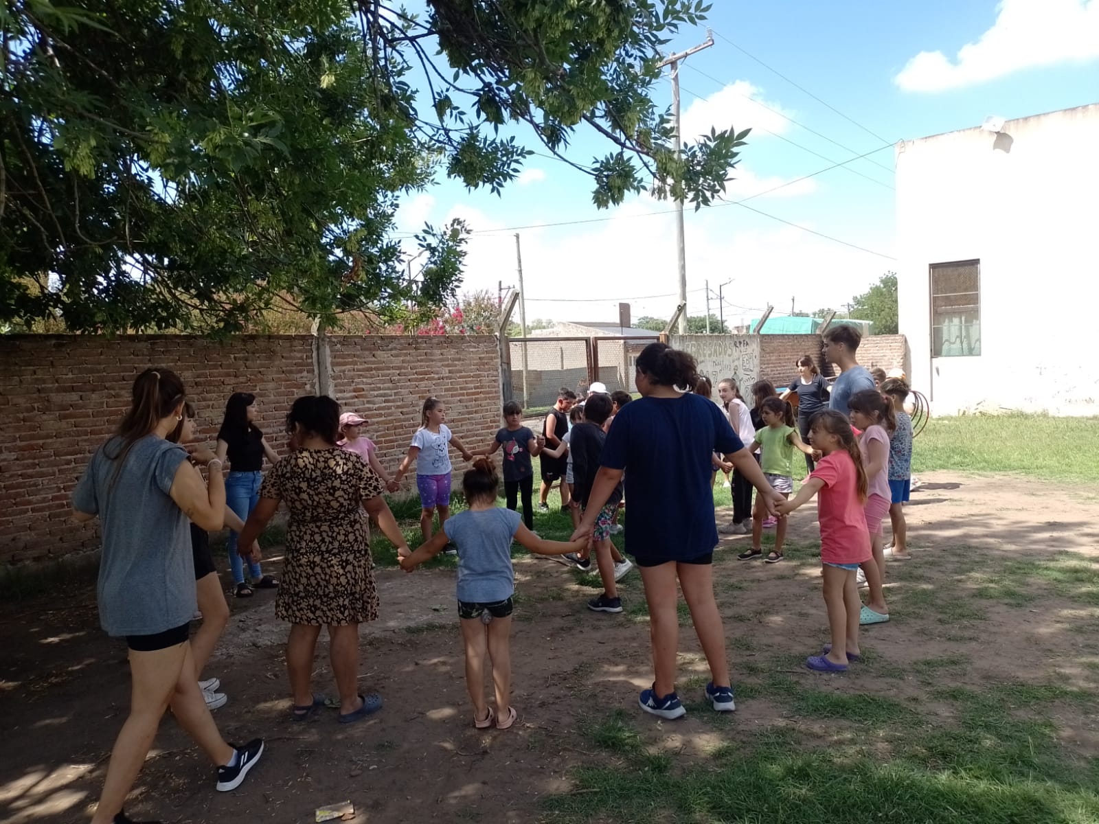 “Es un programa muy lindo donde los alumnos, de todas las escuelas y jardines de Chivilcoy, tienen la posibilidad de acceder a un espejo de agua, a actividades recreativas y servicio alimentario"