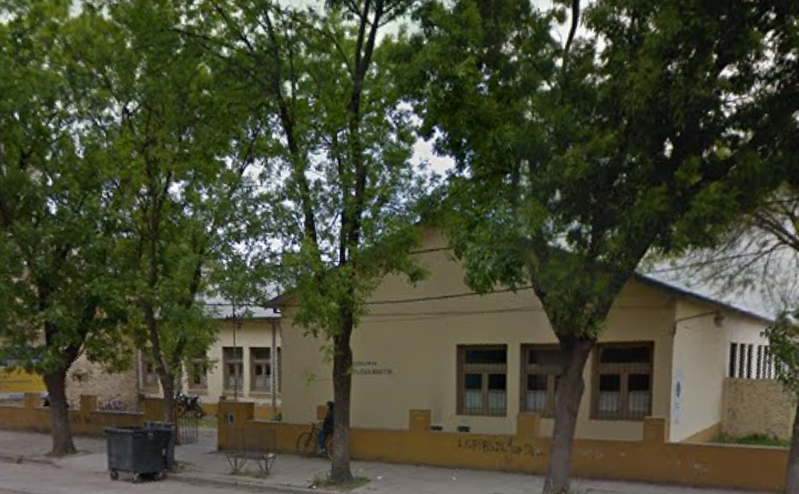 María Laura Bianchi
“Recibí la desagradable noticia de que personas anónimas ingresaron a la escuela