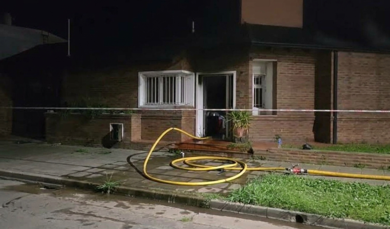 Trágico comienzo de la semana: dos incendios movilizaron a los bomberos y dejan un saldo fatal