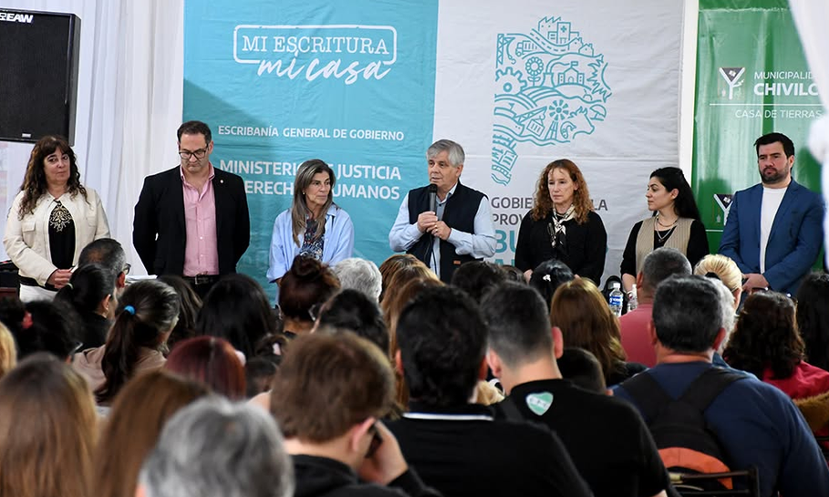 Un total de 209 vecinos de Chivilcoy firmaron las escrituras de sus viviendas