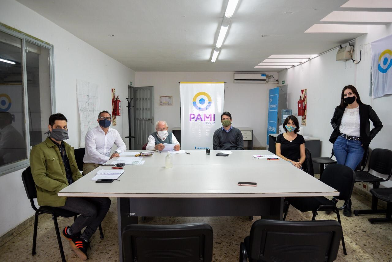PAMI 
Entregan subsidios a centros de jubilados de la ciudad