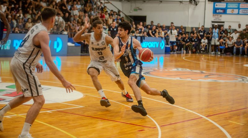 Básquet: Racing reaccionó a tiempo para revertir un mal comienzo y esta vez tener un final feliz en su estadio
