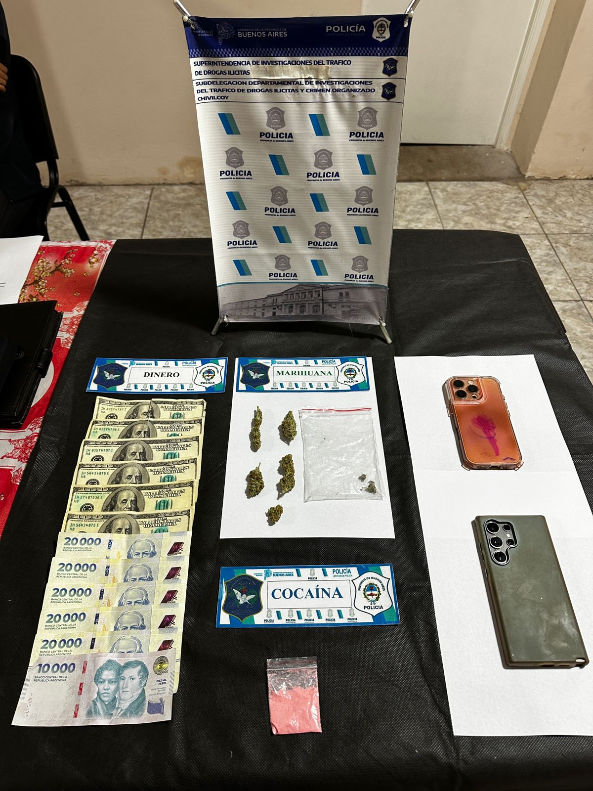 Operativo en la Fiesta del Caballo: lograron incautar estupefaciente de color  Rosa, siendo la misma reconocida como TUSSI y secuestraron cogollos de marihuana