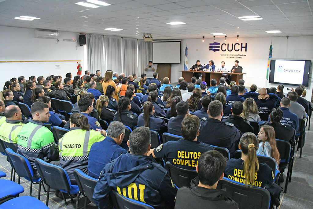 Seguridad: Fue brindada una capacitación especializada en cibercrimen