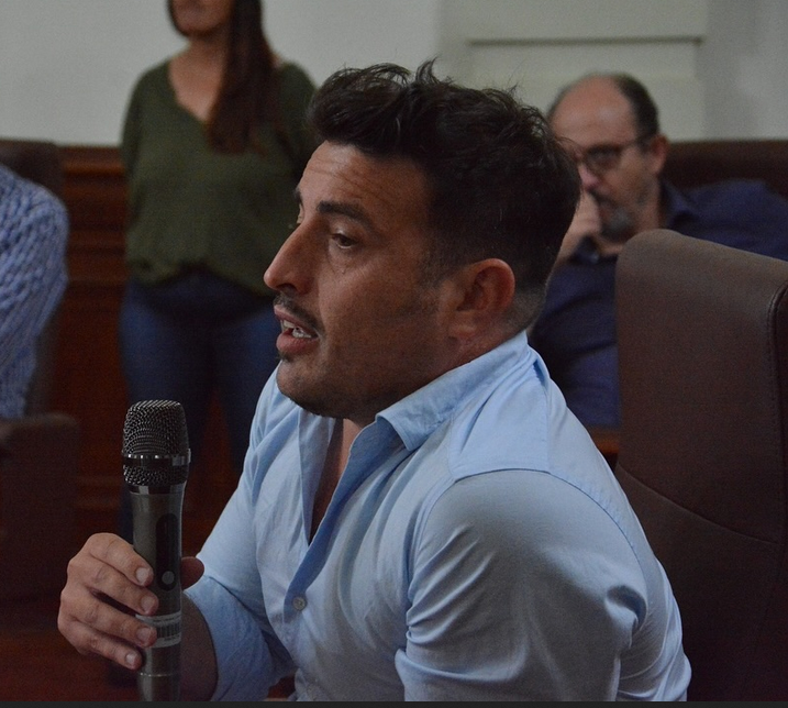 “En ninguna parte de la Ley Orgánica de las Municipalidades dice que un concejal no puede abstenerse al tratar la Rendición de Cuentas y cualquiera lo puede comprobar”
