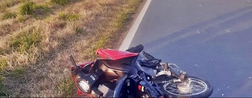 Una motocicleta chocó por alcance a una combi en la Ruta 5