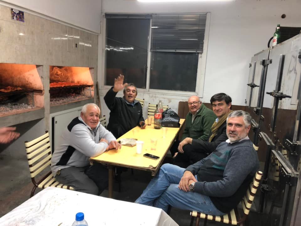 Sirviendo a la comunidad y agradeciendo por todo el apoyo que siempre nos dan