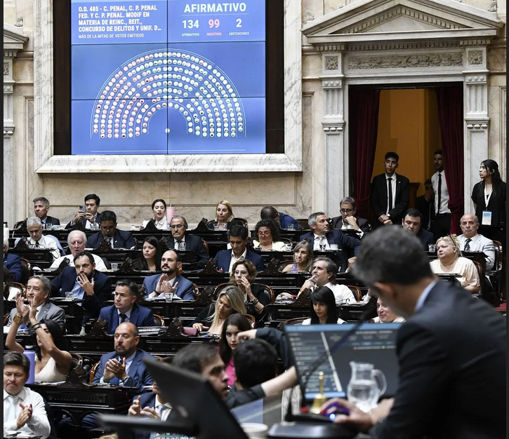 “Una persona que comete reiteradamente hechos delictivos, evidentemente no quiere reinsertarse en la sociedad”, sostuvo Falcone.