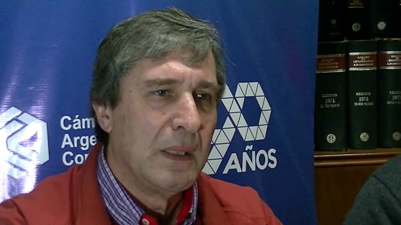 Julio López
“Estamos trabajando en los servicios esenciales que brindamos, asesoramiento, se está re
