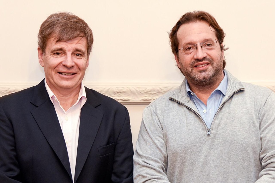 Carlos Perillo
“Gracias a todos los que nos alientan y apoyan; también a los que se enojan por mi ca