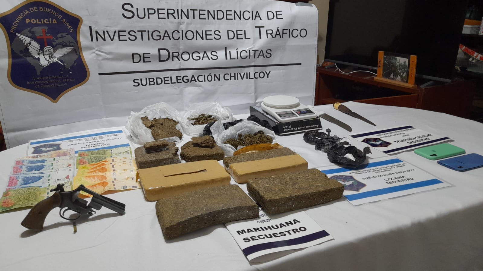 Secuestraron una importante cantidad de marihuana, tanto en ladrillos como así también fraccionada,