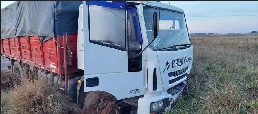 Tres personas fallecidas y un herido fue el trágico saldo de un choque