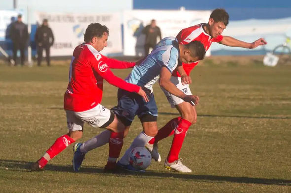 Independiente se trajo un punto de Viedma aunque pudo regresar con los tres