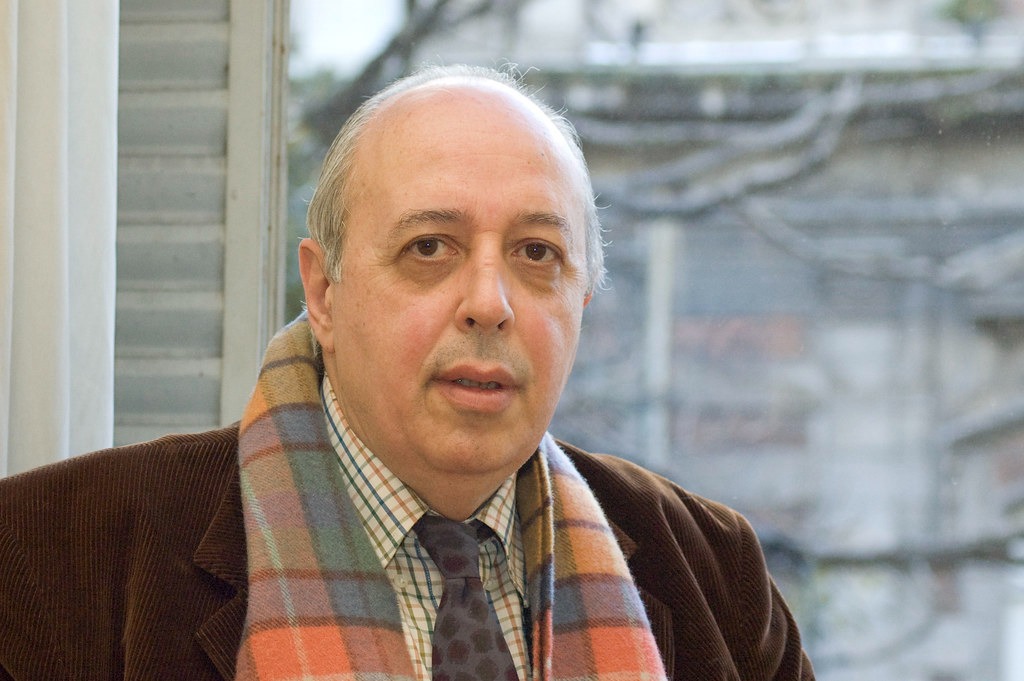 “Una Epopeya de Estado” Arte, poder y arquitectura: disertación de Alberto Petrina en el aula magna de la Escuela Normal
