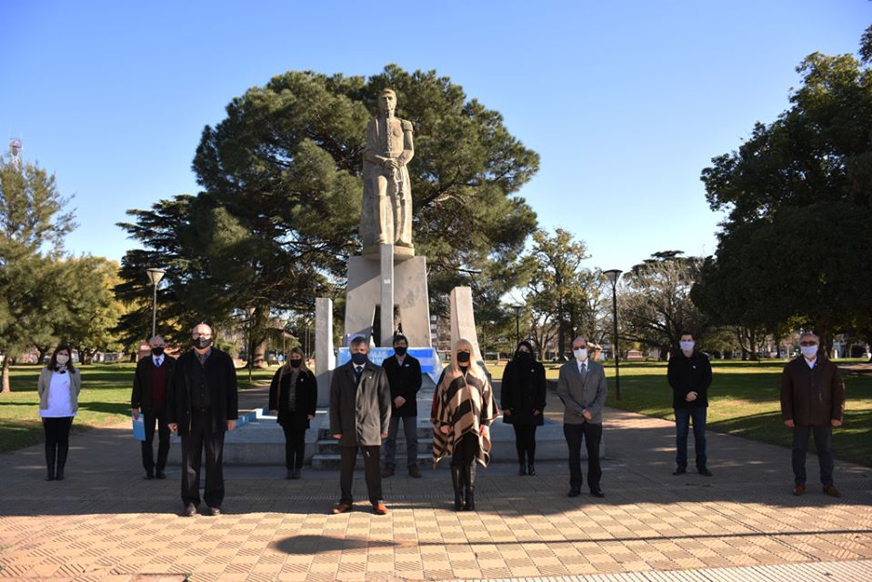 Homenaje 
Llevaron a cabo el acto en conmemoración del 170º Fallecimiento del Gral. José de San Mart